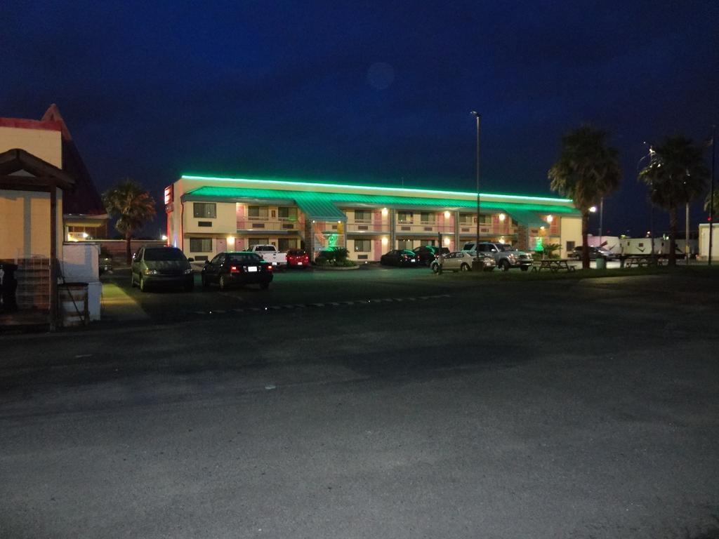 Nola Inn & Suites New Orleans Exterior foto