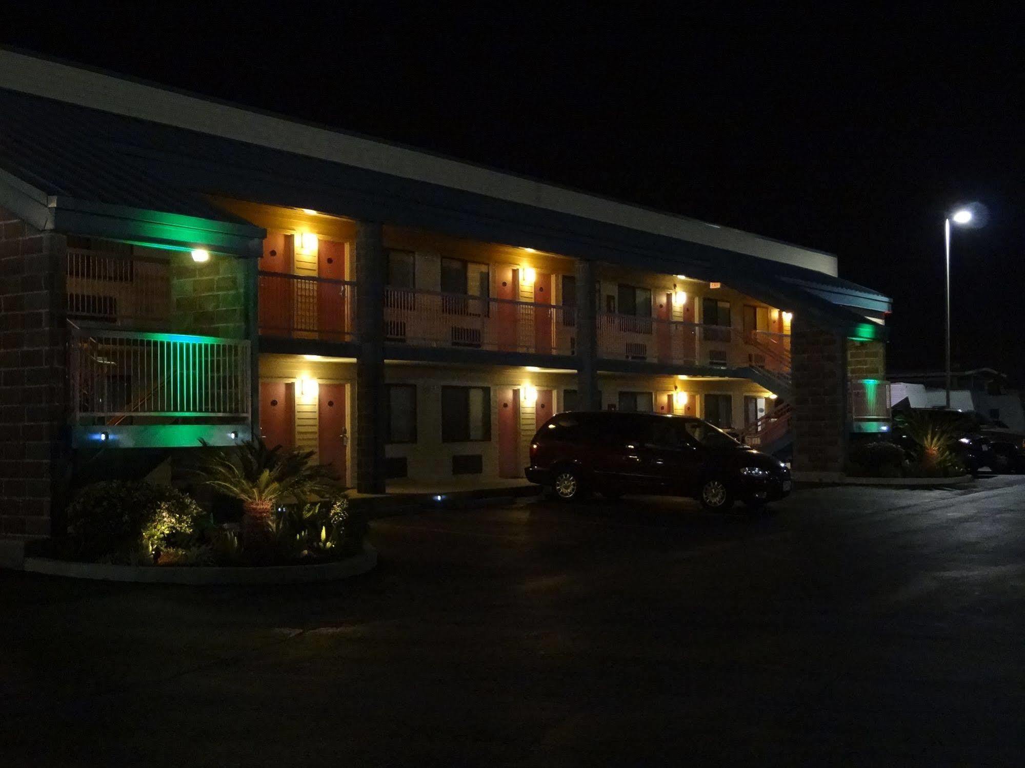 Nola Inn & Suites New Orleans Exterior foto