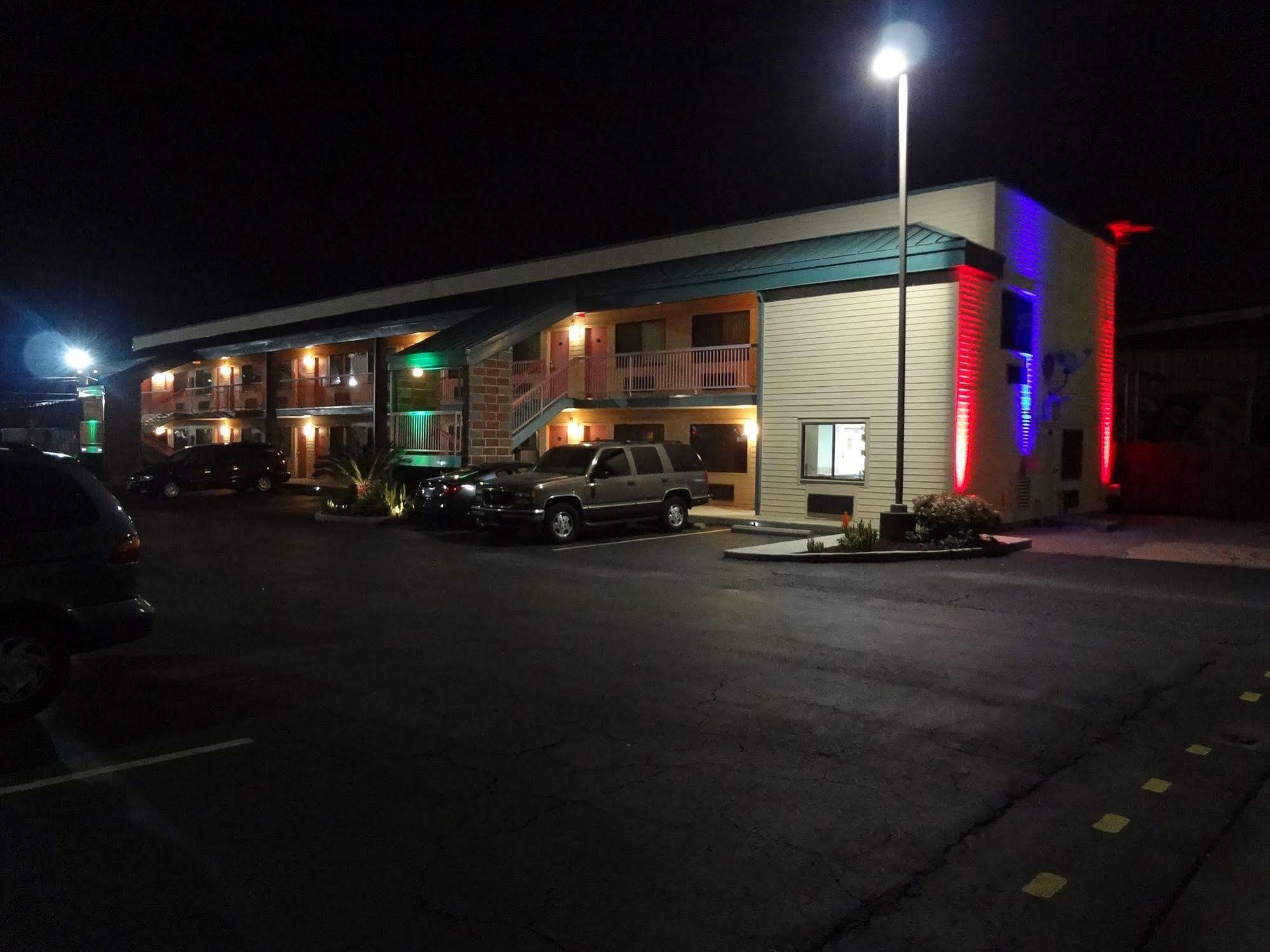 Nola Inn & Suites New Orleans Exterior foto